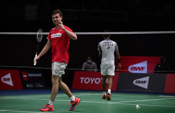 石宇奇多重挑戰(zhàn)：傷病、壓力與巔峰之路