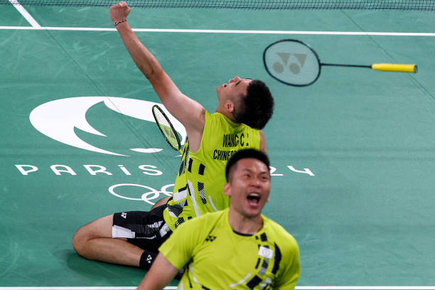 羽毛球挑球進(jìn)階：如何應(yīng)對(duì)對(duì)手高壓球和快速回?fù)?></a>
                        </div>
                        <div   id=