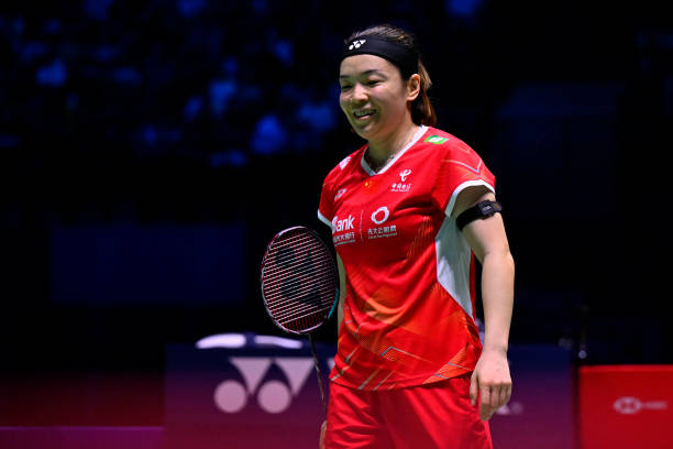 揮拍之間，快樂(lè)無(wú)限——我的羽毛球故事