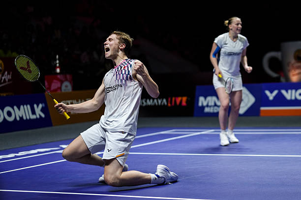 羽毛球品牌名稱發(fā)音指南：Yonex、Victor等怎么讀？