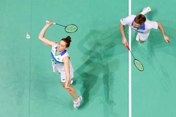 羽毛球鞋選購指南：李寧和尤尼克斯的優(yōu)缺點分析