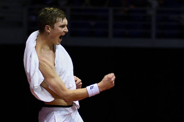 從入門(mén)到精通：六個(gè)羽毛球術(shù)語(yǔ)帶你玩轉(zhuǎn)賽場(chǎng)