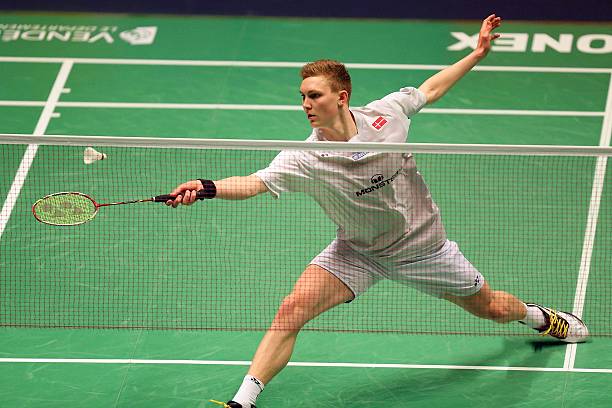 避免出界失誤！掌握羽毛球單打區(qū)域界線的關(guān)鍵要點(diǎn)