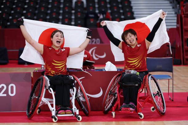 羽毛球高手必看：如何利用左手提升擊球穩(wěn)定性