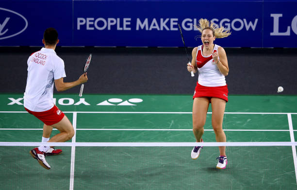 羽毛球比賽中的暫停與換邊規(guī)則解析