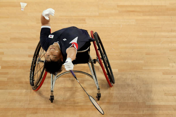 羽毛球雙打規(guī)則必知：比賽打幾局？如何獲勝？