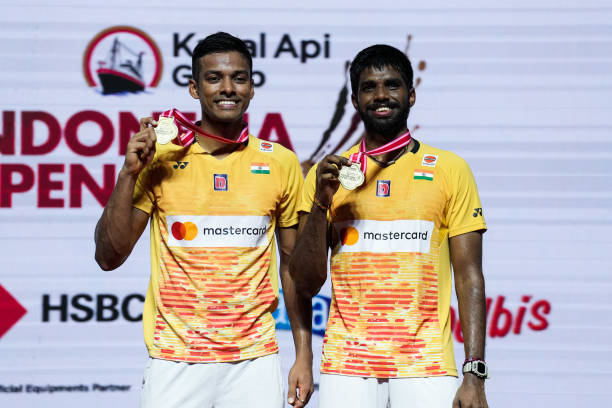 200元預(yù)算也能打得好！川崎輕量羽毛球拍推薦