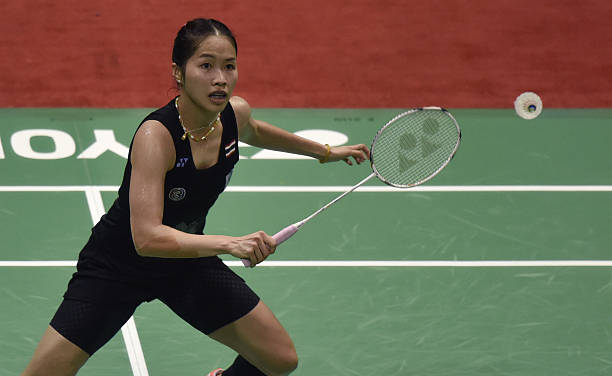 羽毛球單打發(fā)球規(guī)則詳解：對(duì)角線發(fā)球與雙打的區(qū)別