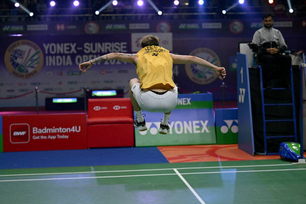 羽毛球單打扣球戰(zhàn)術(shù)：何時扣球最有效？