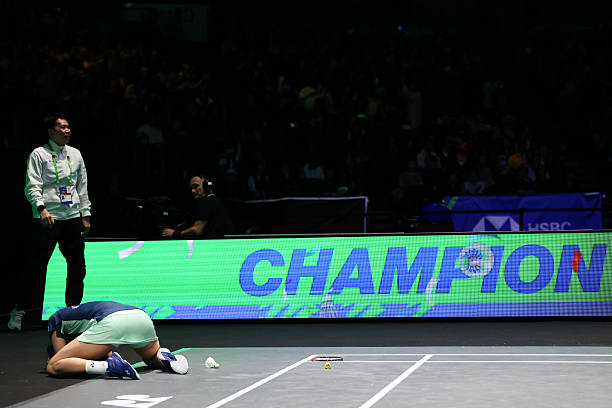 羽毛球拍品牌標(biāo)志背后的故事：設(shè)計理念與市場定位