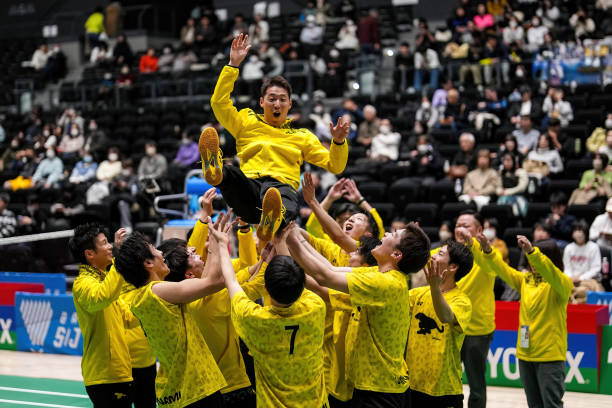 10U羽毛球拍 vs 傳統(tǒng)球拍：誰更適合你的打法？