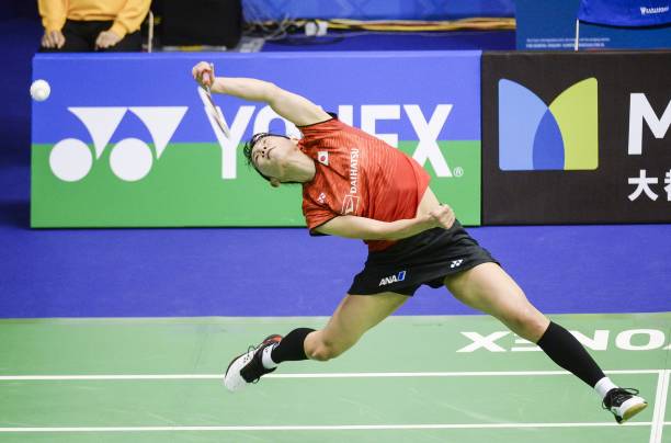 羽毛球發(fā)球力量控制教程：如何讓球精準(zhǔn)落到對(duì)方場(chǎng)地