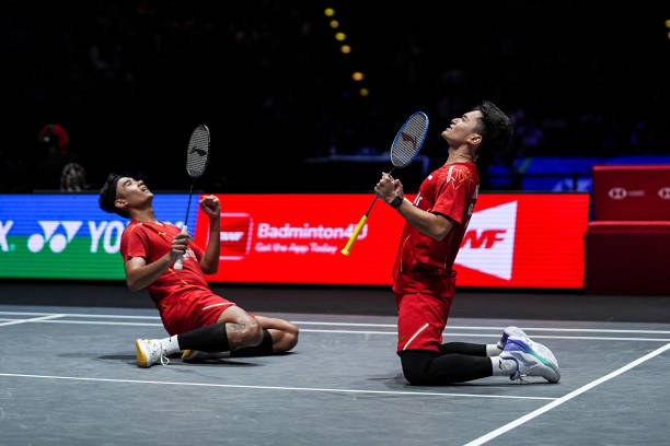 羽毛球拍品牌標(biāo)志大全：從Yonex到Victor，帶名稱解析