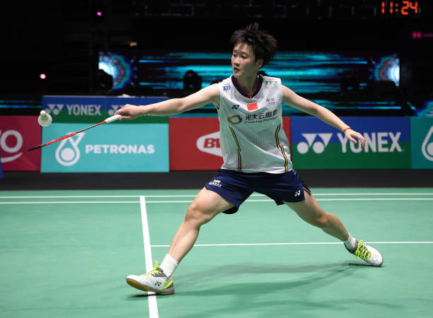 尤尼克斯 vs 李寧 vs 勝利：哪個(gè)品牌的羽毛球拍更好？