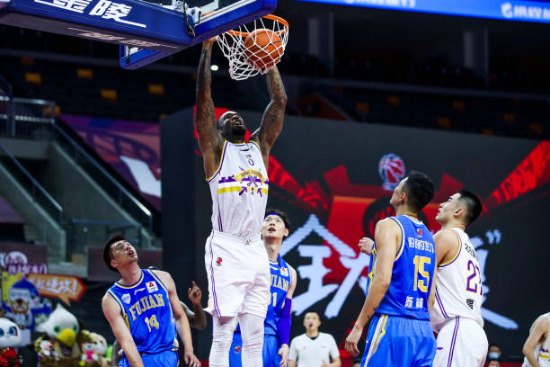 蒂姆·鄧肯的身體數(shù)據(jù)：為何他能在NBA屹立19年不倒