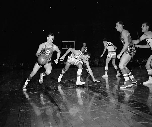 初學(xué)者籃球運(yùn)球技術(shù)入門教案