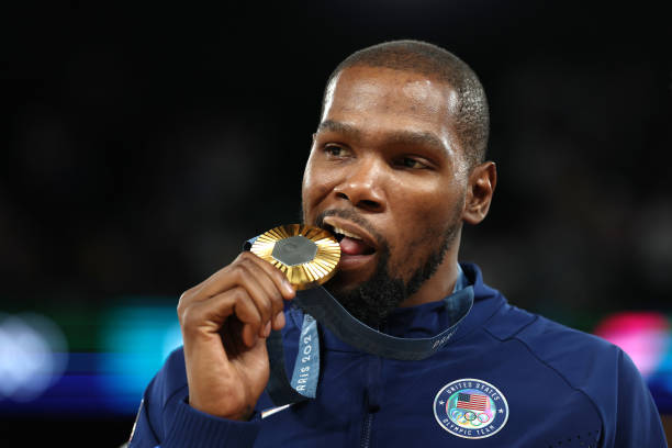 籃球的籃：從發(fā)明到全球普及的歷史足跡