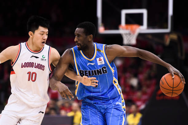 “收球”到底怎么算？搞懂這一點，徹底避免二次運球違例