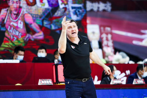 微博NBA中文全場回放，威斯布魯克球衣穿搭盤點