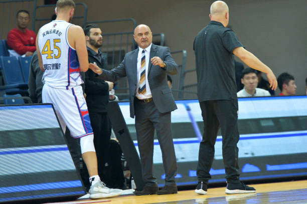 籃球亞洲杯中國隊(duì)名單背后的戰(zhàn)略思考與選人邏輯