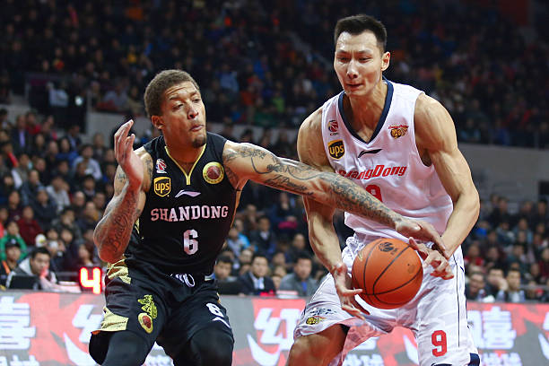 零基礎(chǔ)籃球教學(xué)：三步上籃之跳步終結(jié)，輕松擺脫防守