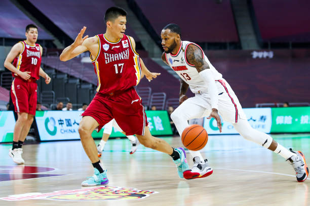 NBA現(xiàn)役球員中，誰繼承了24號的榮耀？