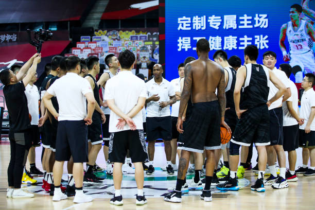 五人制籃球規(guī)則和裁判法的區(qū)別：從基礎(chǔ)到應用