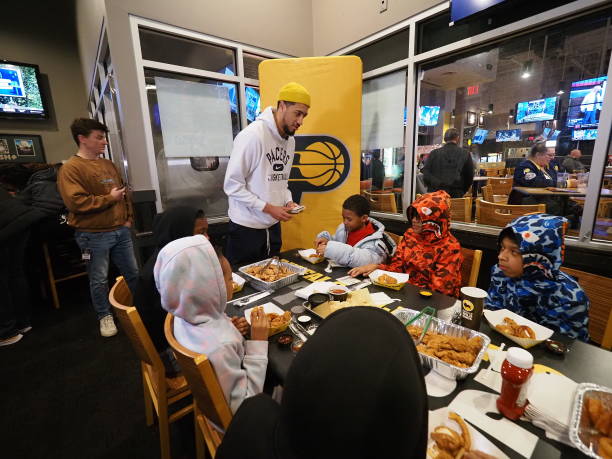 籃球防守反擊陣型的關(guān)鍵要素：球員角色與配合要點(diǎn)