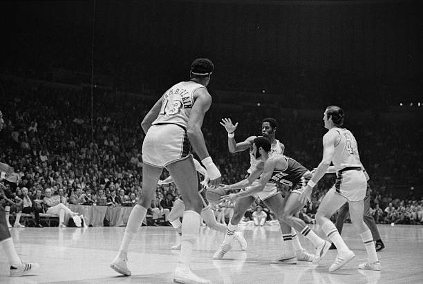 機器人投籃的極限在哪里？挑戰(zhàn)不可能的角度和距離！