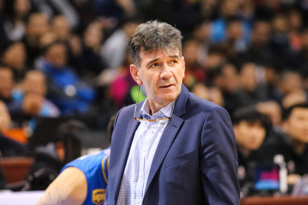 (特點(diǎn)：借用“教練”權(quán)威身份，強(qiáng)調(diào)對(duì)核心要領(lǐng)的深度講解)