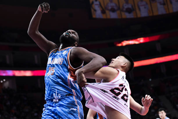 揭秘籃球路人王：他們離職業(yè)只差一步？