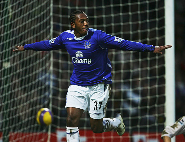 進球功臣：那些把足球踢進網(wǎng)窩的球員