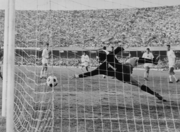 姆巴佩十大精彩進(jìn)球集錦，速度與技巧的完美結(jié)合！