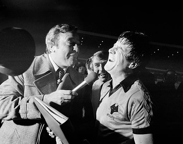 實(shí)況足球8拉球過人教學(xué)：如何利用節(jié)奏變化晃倒對(duì)手