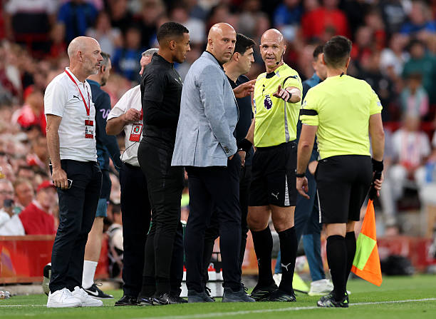 歐冠賽程規(guī)則演變：從過(guò)去到現(xiàn)在的調(diào)整與優(yōu)化