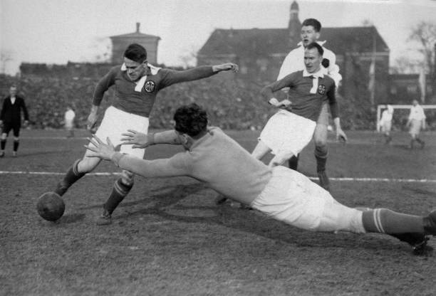 歐冠決賽賽后采訪：瓜迪奧拉落淚，圖赫爾承認戰(zhàn)術失誤