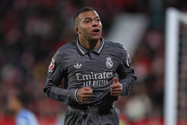 數(shù)據(jù)說話：哈蘭德與姆巴佩年薪對比圖解析