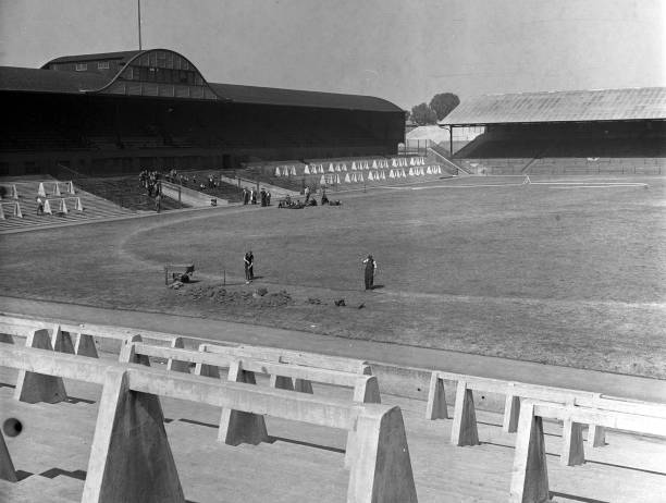 半自動(dòng)越位系統(tǒng)首秀，裁判爭(zhēng)議或?qū)⒋蠓鶞p少