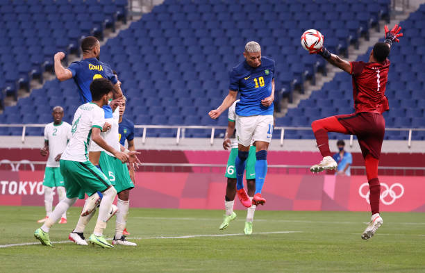 重溫經典：齊達內頭球攻破布馮把守的大門