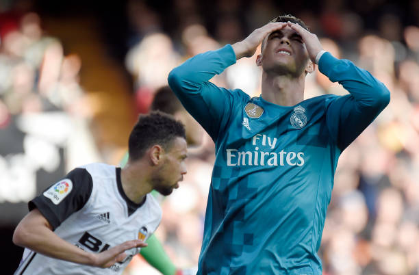 足球場上的數(shù)學(xué)奇跡：點(diǎn)球大戰(zhàn)0-0的概率有多低？