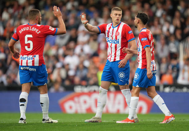 反越位前鋒的養(yǎng)成之路：訓(xùn)練方法與實(shí)戰(zhàn)應(yīng)用