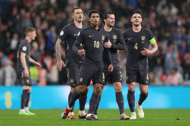 罰球點(diǎn)位置與場(chǎng)地要求：國(guó)際標(biāo)準(zhǔn)點(diǎn)球大戰(zhàn)設(shè)置規(guī)范