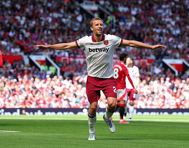 數(shù)據(jù)說(shuō)話：范迪克1819賽季防守?cái)?shù)據(jù)全面領(lǐng)跑英超