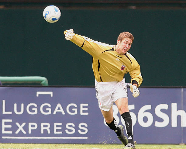 七人制足球場設計規(guī)范：從尺寸到燈光布局的完整方案