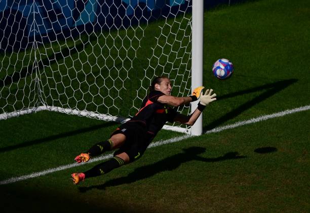 點(diǎn)球補(bǔ)射的公平性：是鼓勵(lì)進(jìn)攻還是削弱門將優(yōu)勢(shì)？