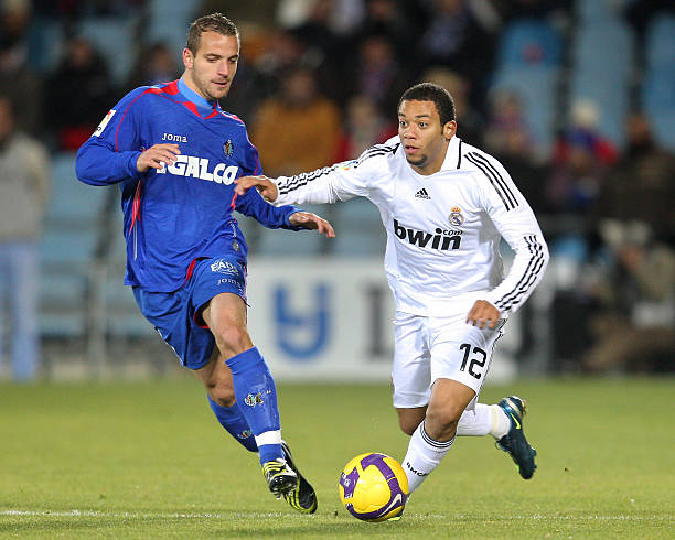 團(tuán)隊(duì)協(xié)作：足球傳球游戲規(guī)則解析