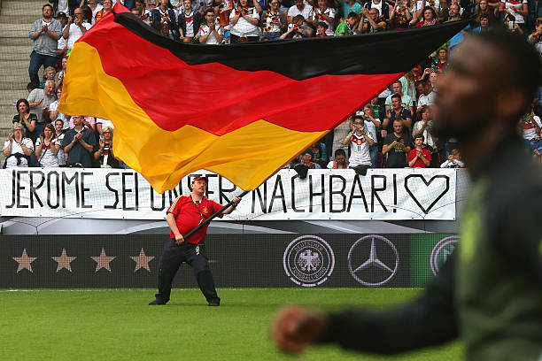 為什么11人制足球場(chǎng)的長(zhǎng)寬有浮動(dòng)范圍？規(guī)則解讀