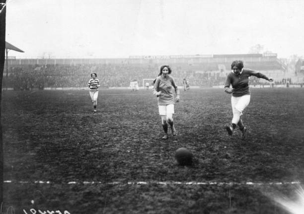 獨(dú)家專訪劉羽琦：談?wù)勛闱驅(qū)氊惻臄z的心路歷程