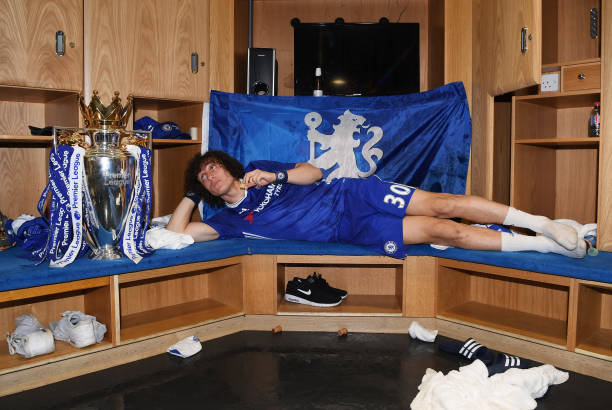 球迷憤怒離場(chǎng)！巴薩主場(chǎng)0-2再負(fù)，歐冠小組墊底