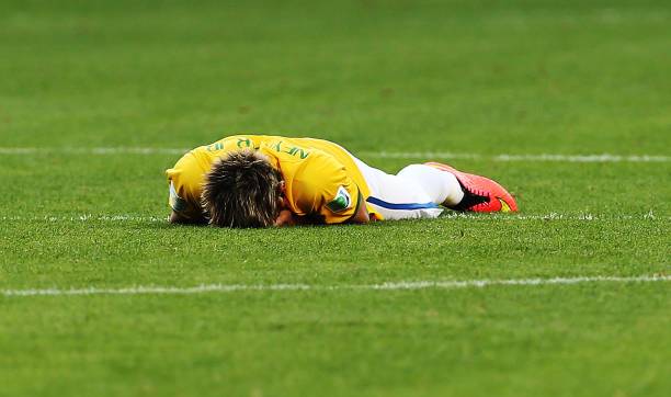 諾伊爾的身高優(yōu)勢：為何1米93是門將的黃金標(biāo)準(zhǔn)？